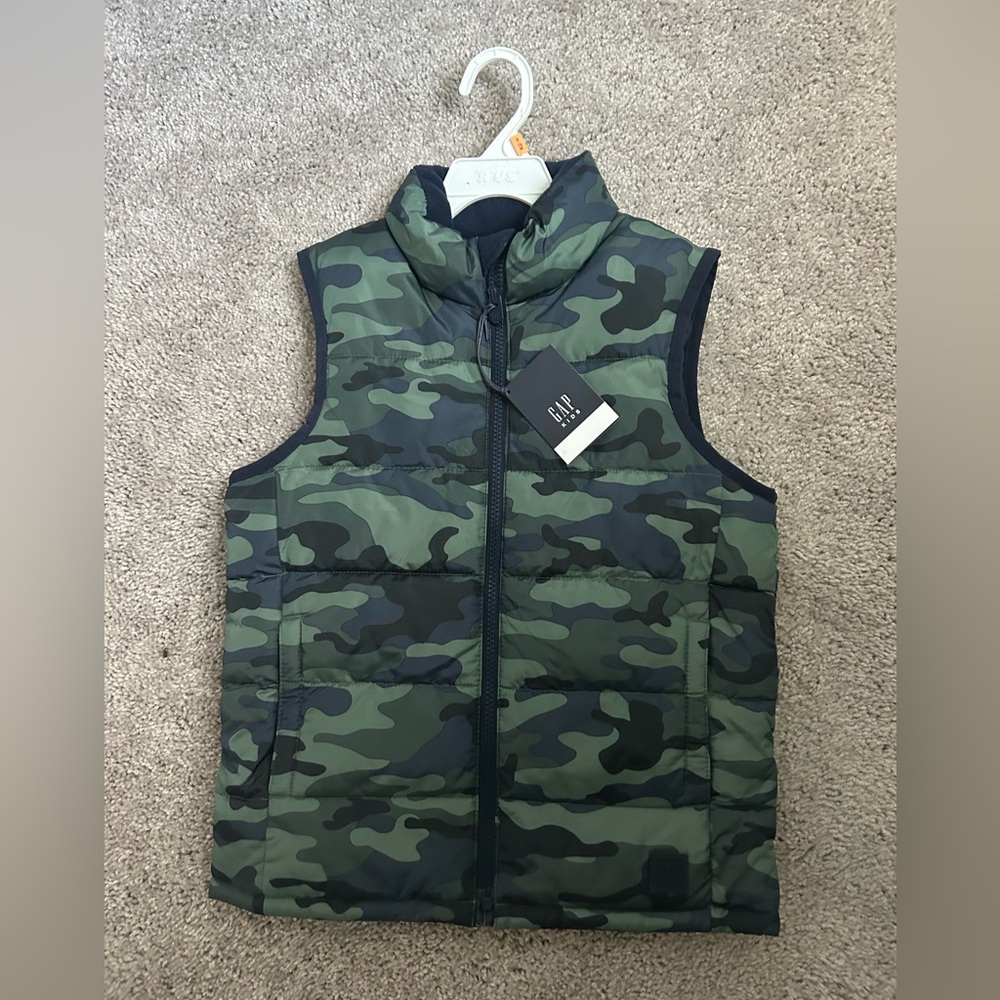 GAP kids boys camouflaged vests